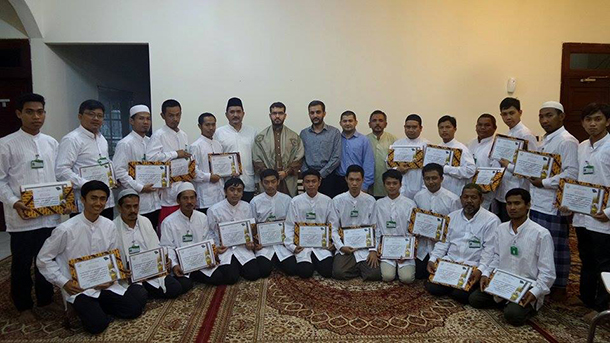 اختتام دورة الامام الحسين لإعداد معلمي القران الكريم في العاصمة جاكارتا