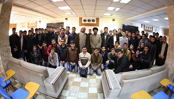 أكثر من ( 300 )طالب يشاركون في دورة قرآنية في العتبة الحسينية المقدسة